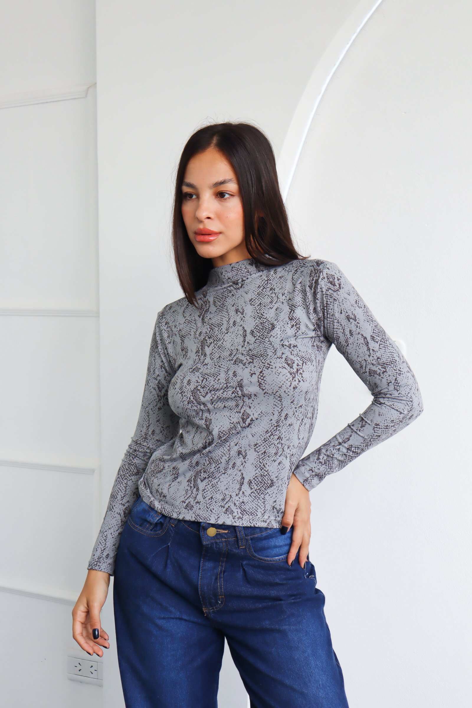 TOP CAMISETA ESTAMPADO "ROMINA" ART 039