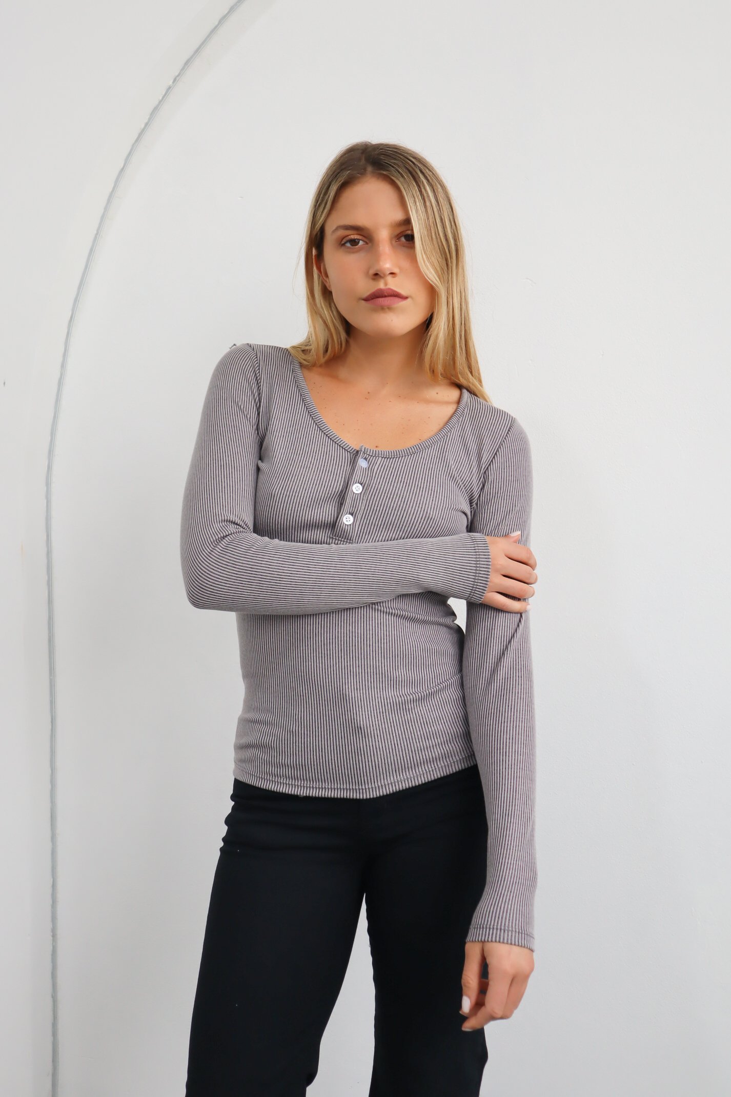 CAMISETA CON BOTONES RIB VINTAGE