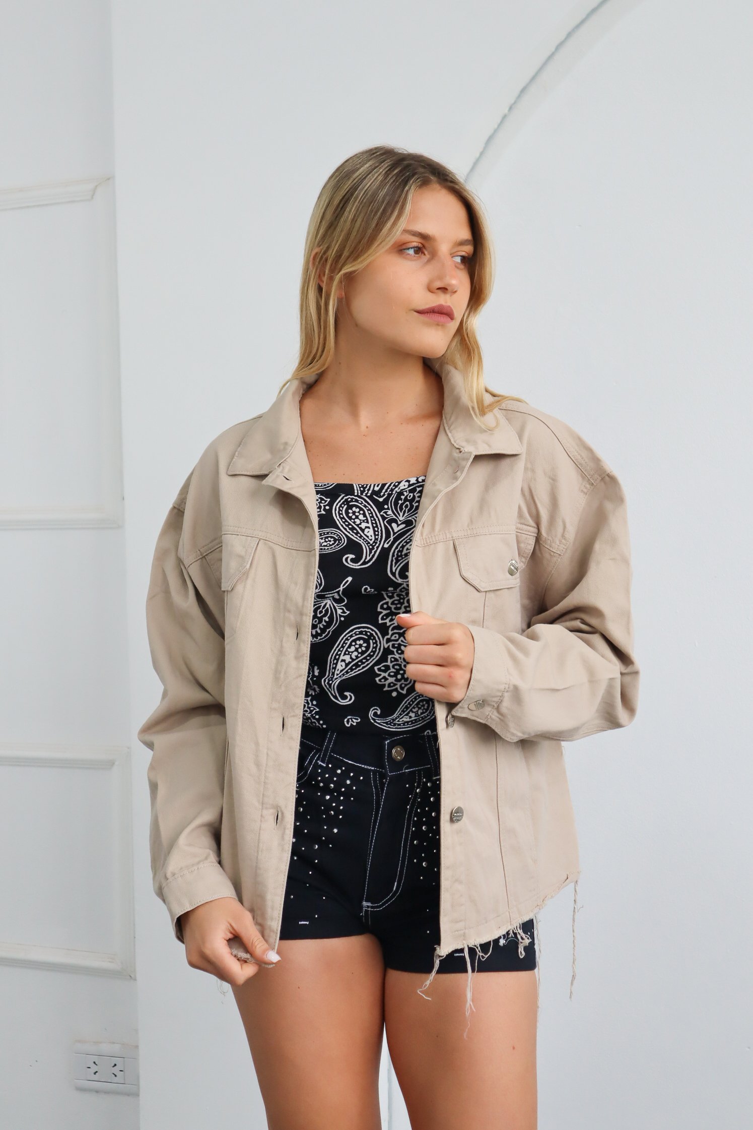 CAMPERA GABARDINA OVER BEIGE