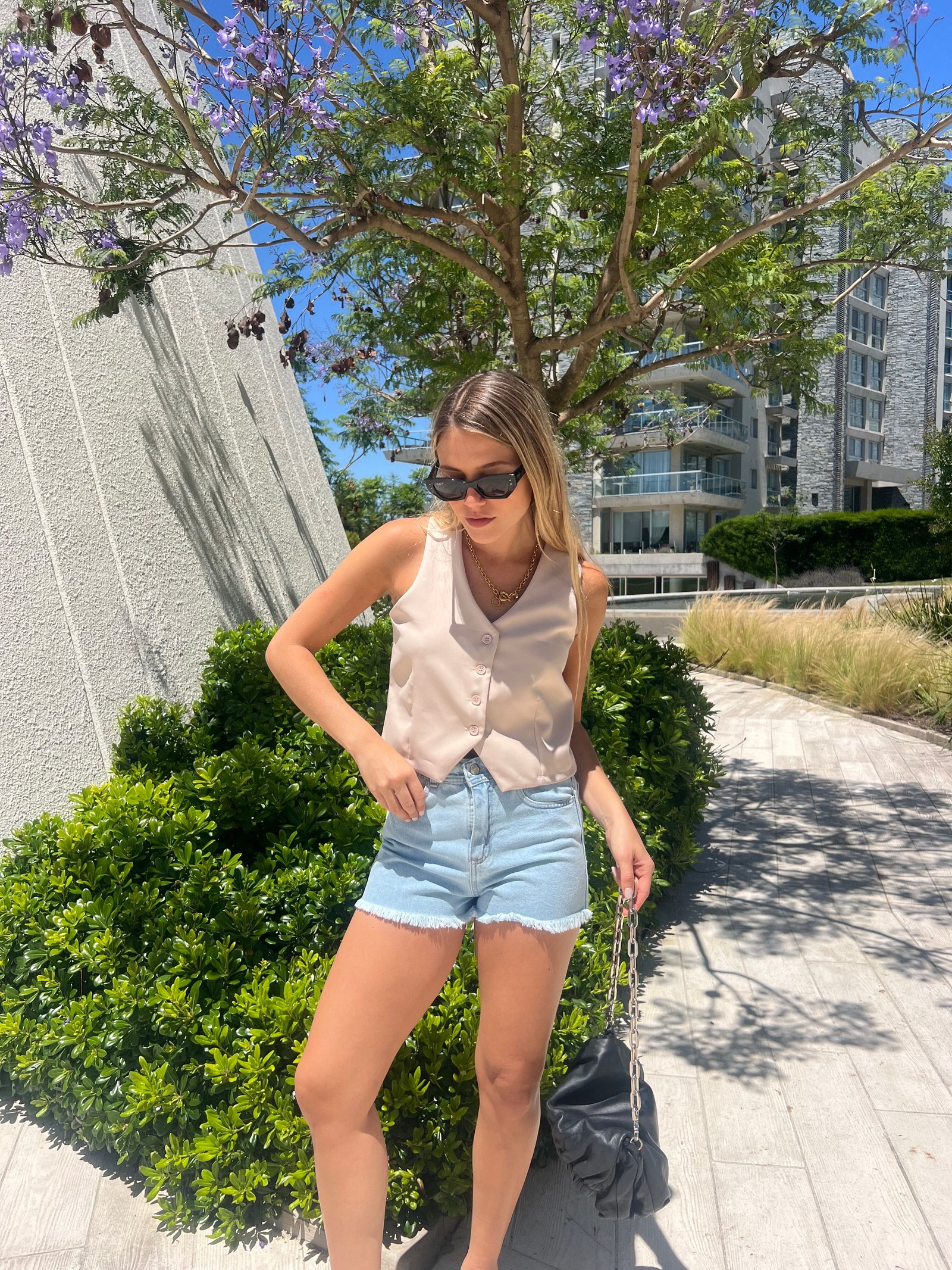 SHORT TIRO ALTO CELESTE