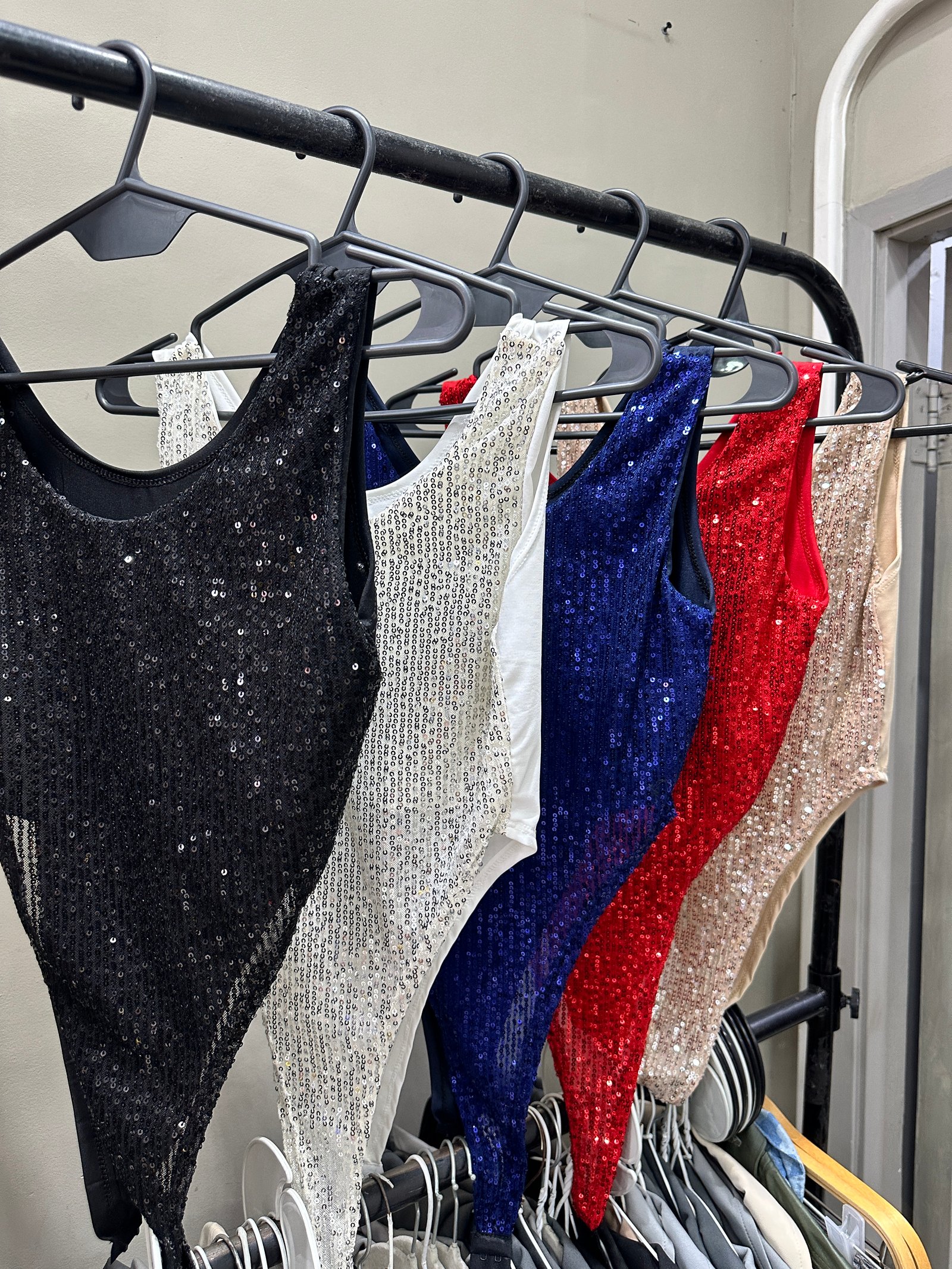 BODY CAVADO LENTEJUELAS