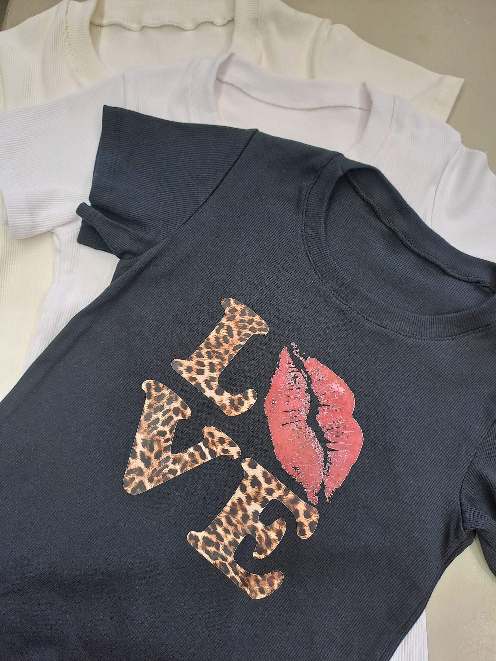 20260220_130805 REMERA ESTAMPADA ALGODON RIB