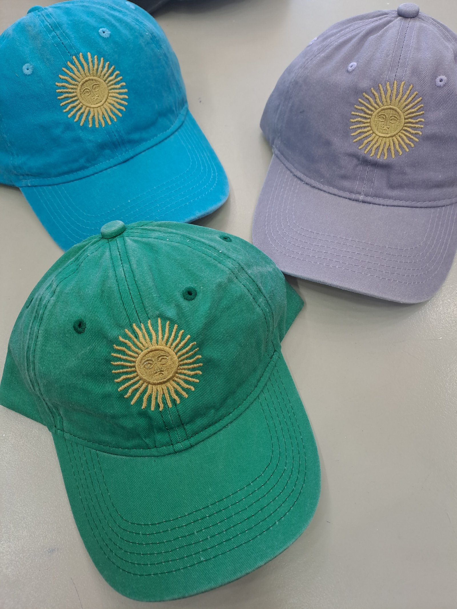 20260304_162102 GORRAS SOL DE MAYO - MATE