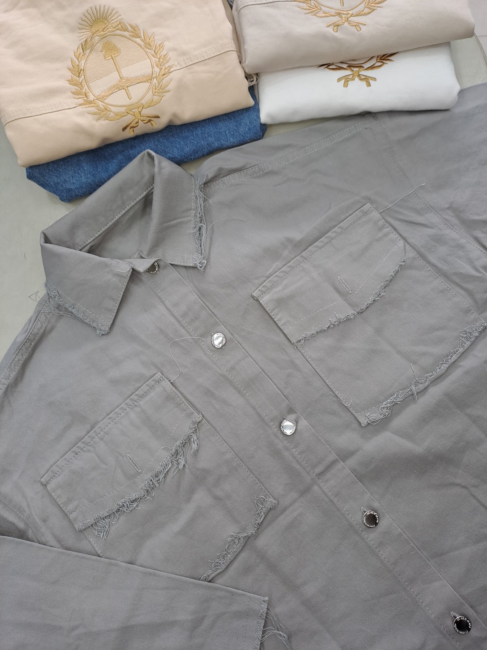 CAMISACO GABARDINA ESCUDO