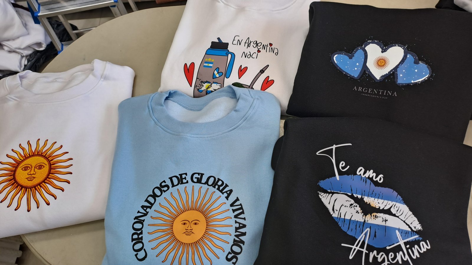 BUZO FRIZA ESTAMPADO ARGENTINA