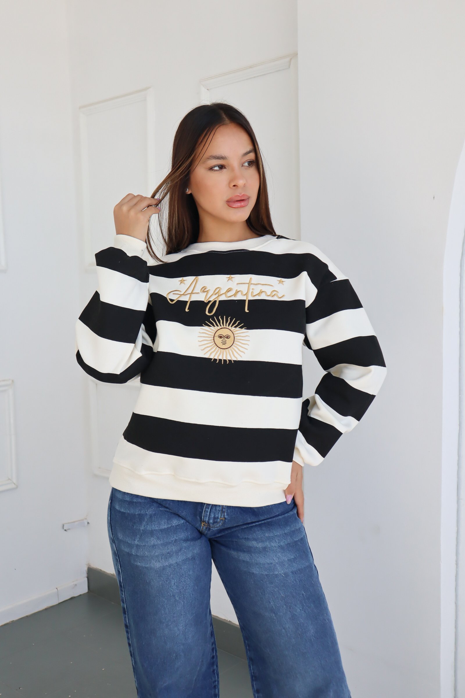 BUZO FRIZA BORDADO "argentina 3 estrellas"