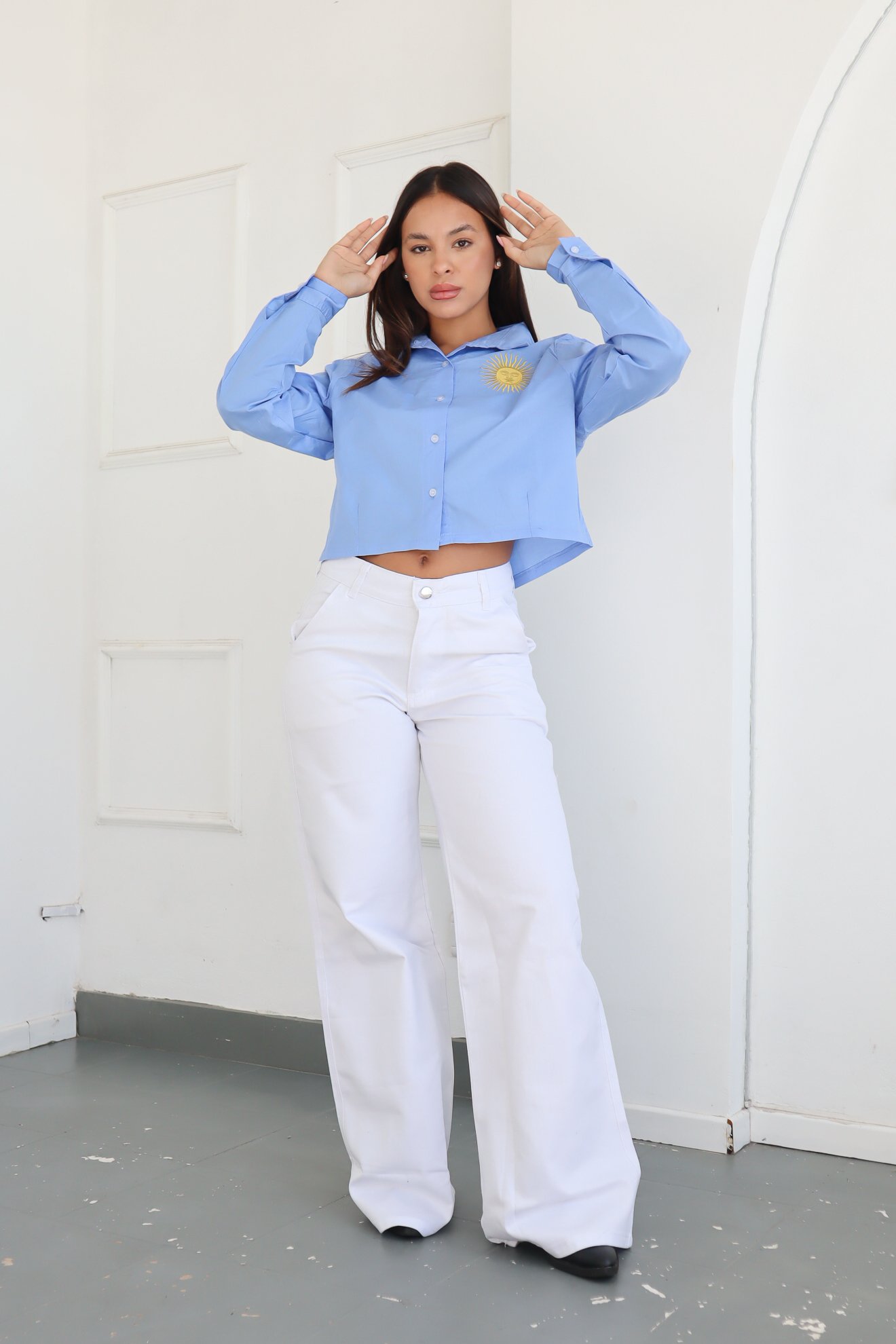 CAMISA BORDADA SOL DE MAYO