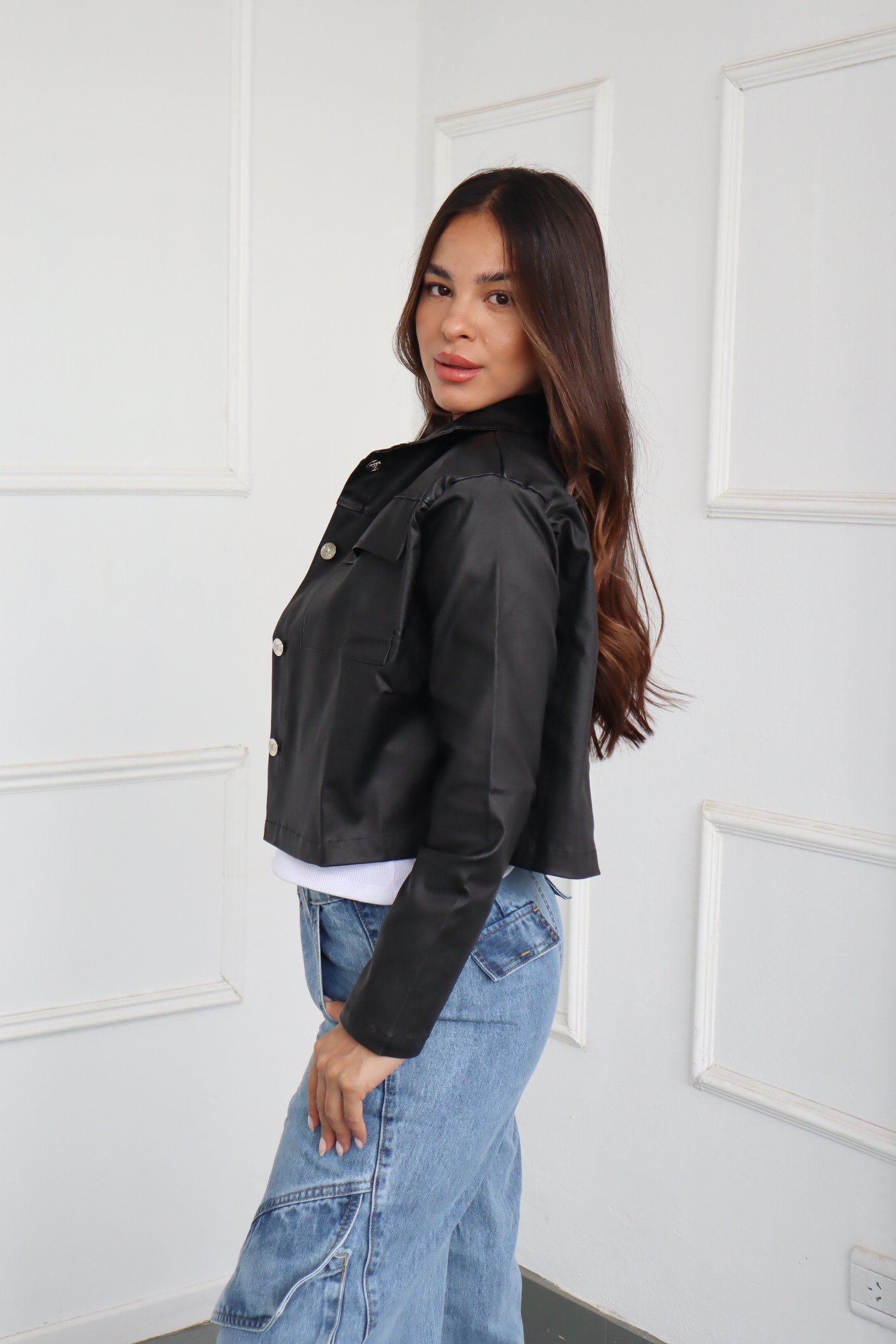 CAMPERA CORTA ENGOMADO ESCUDO