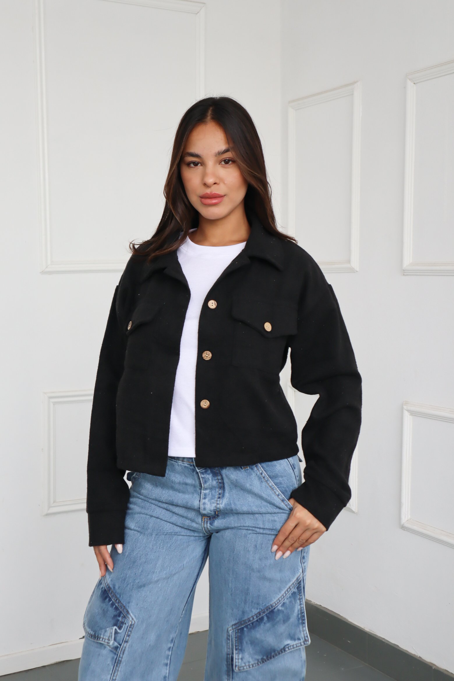 CAMPERA LISA ESCUDO BORDADO