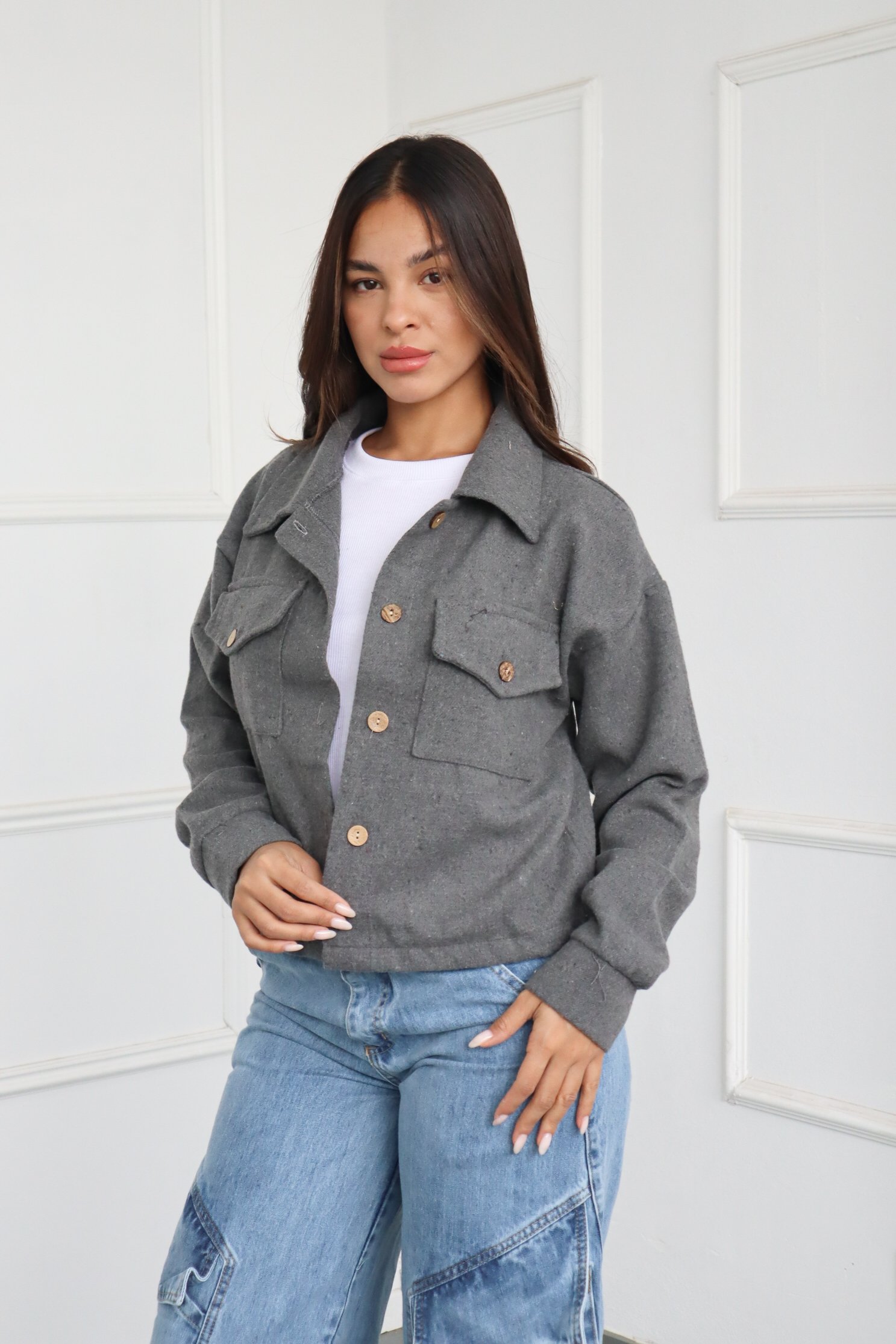CAMPERA LISA ESCUDO BORDADO