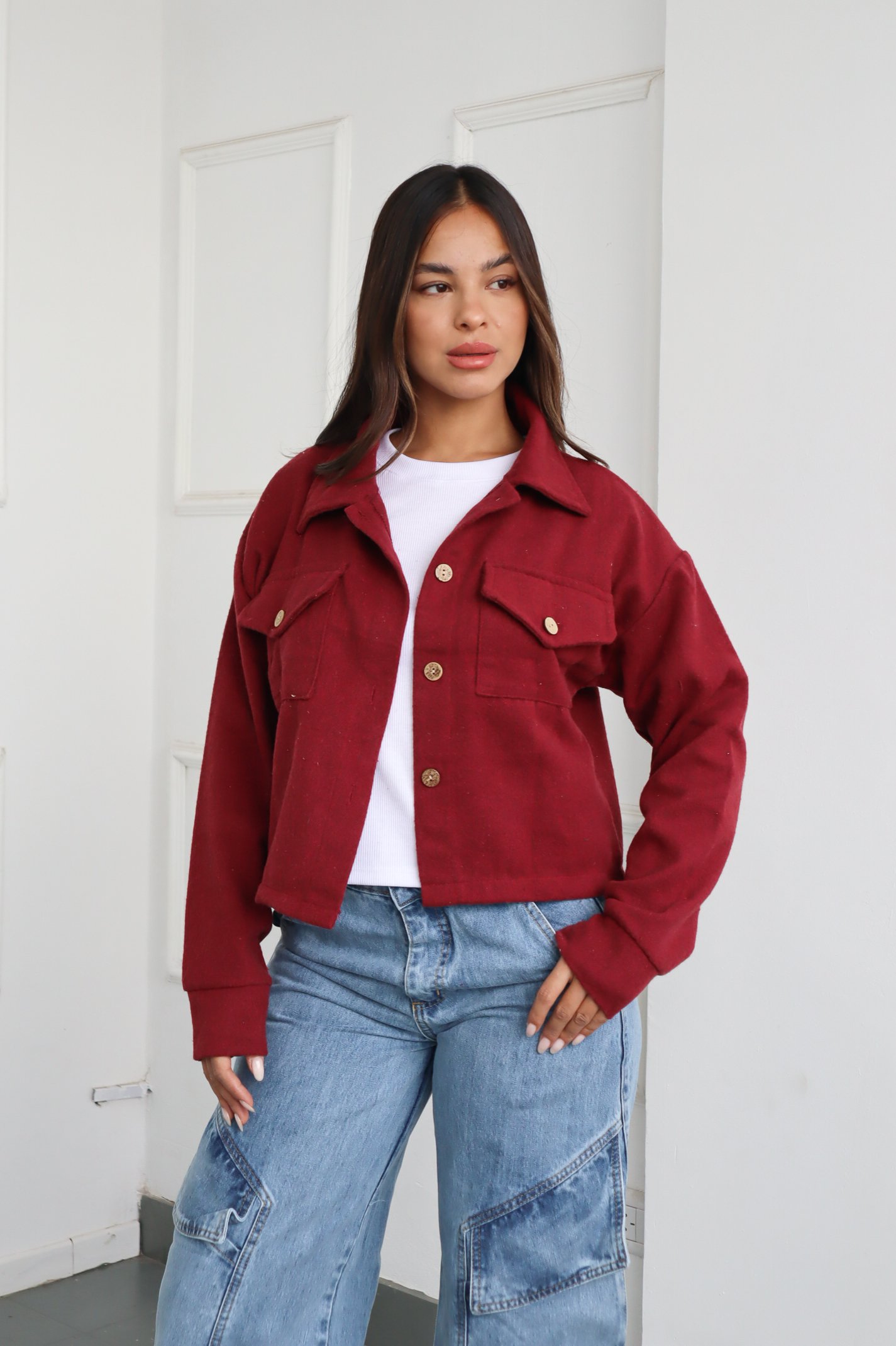 CAMPERA LISA ESCUDO BORDADO