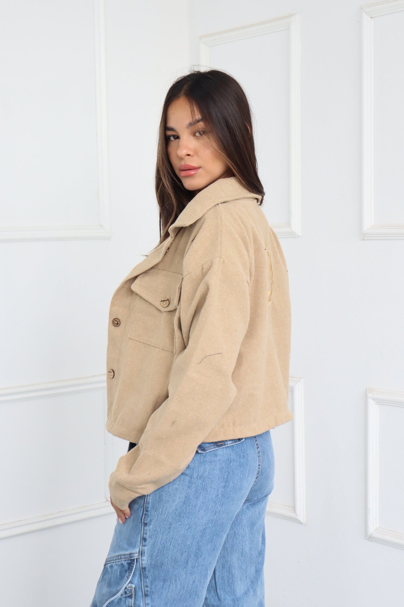 CAMPERA LISA ESCUDO BORDADO