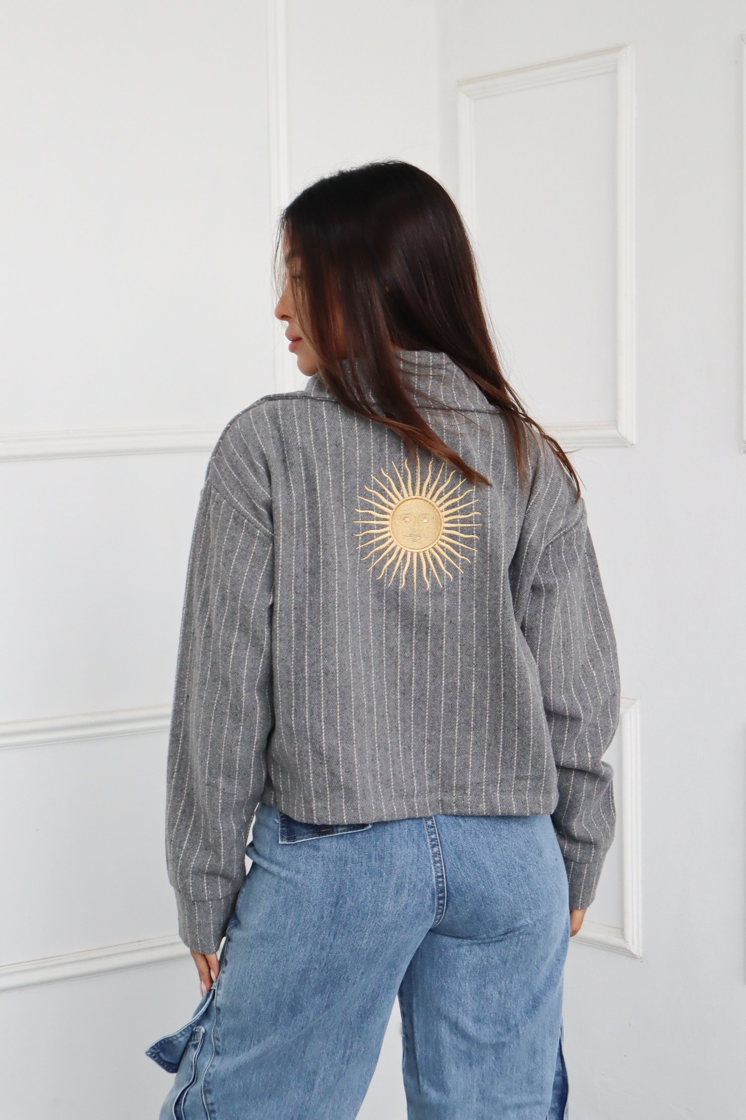 CAMPERA RAYADA SOL DE MAYO BORDADO