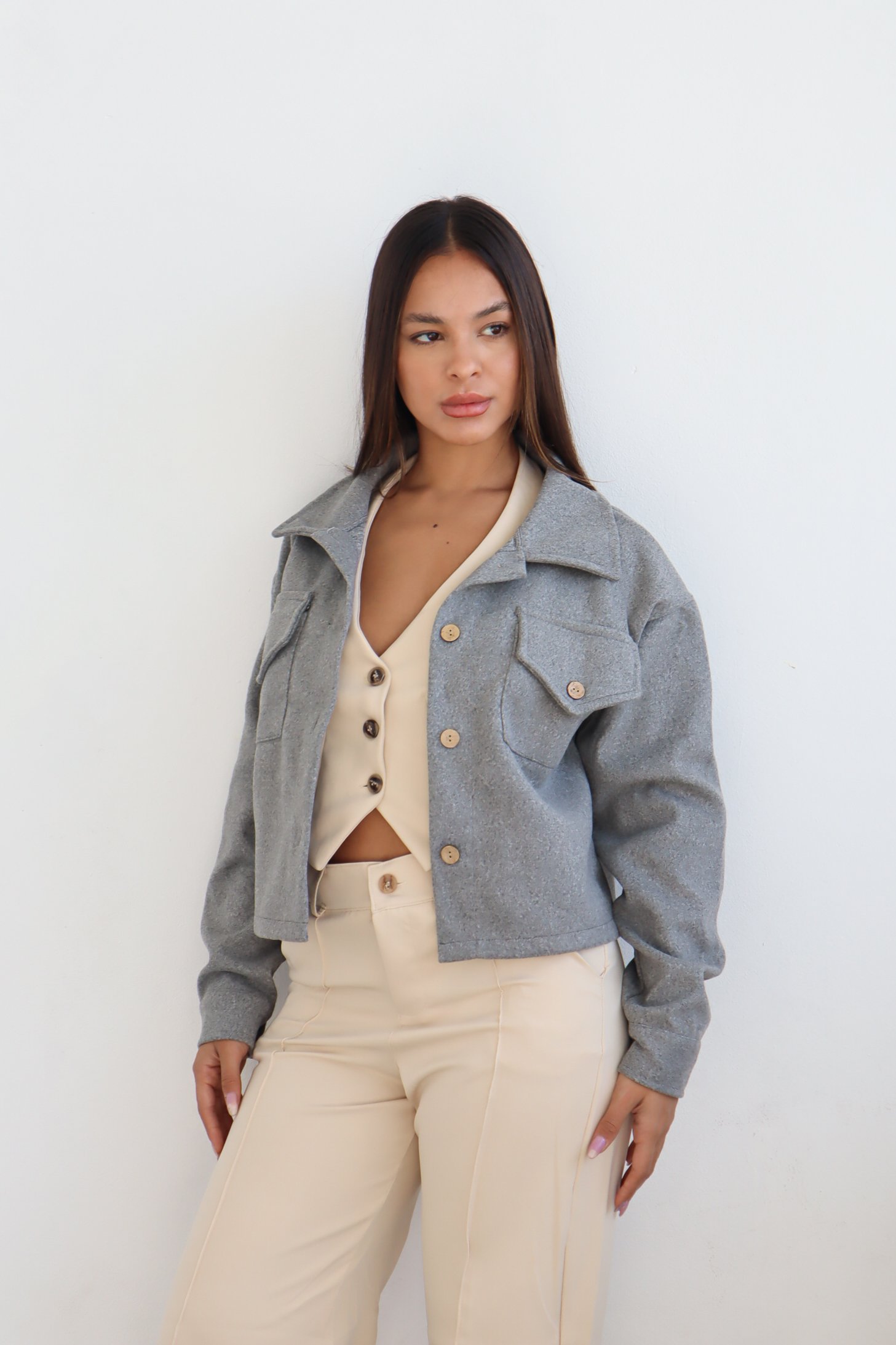 CAMPERA CORTA DE PAÑO GRUESO