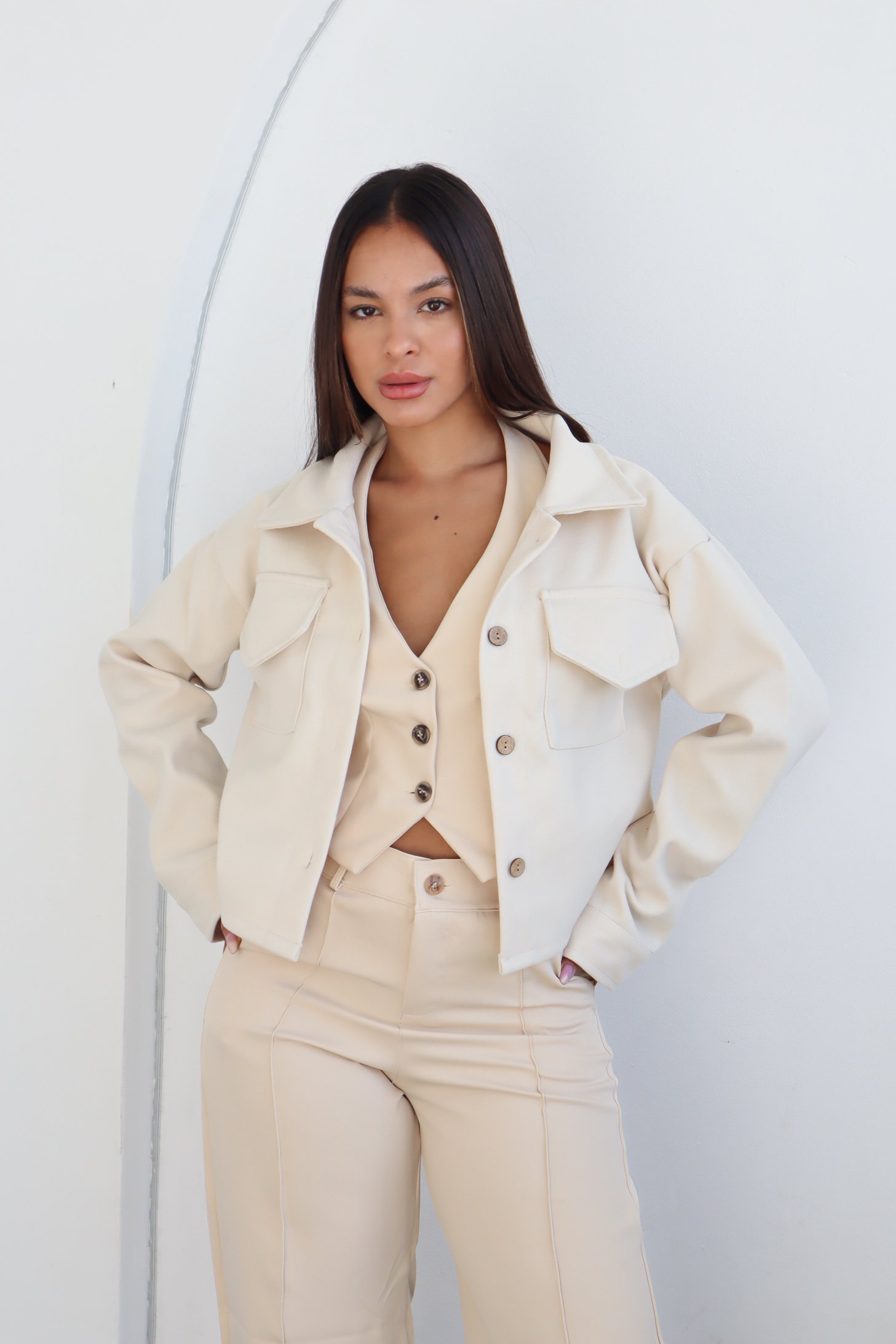 CAMPERA CORTA DE PAÑO GRUESO