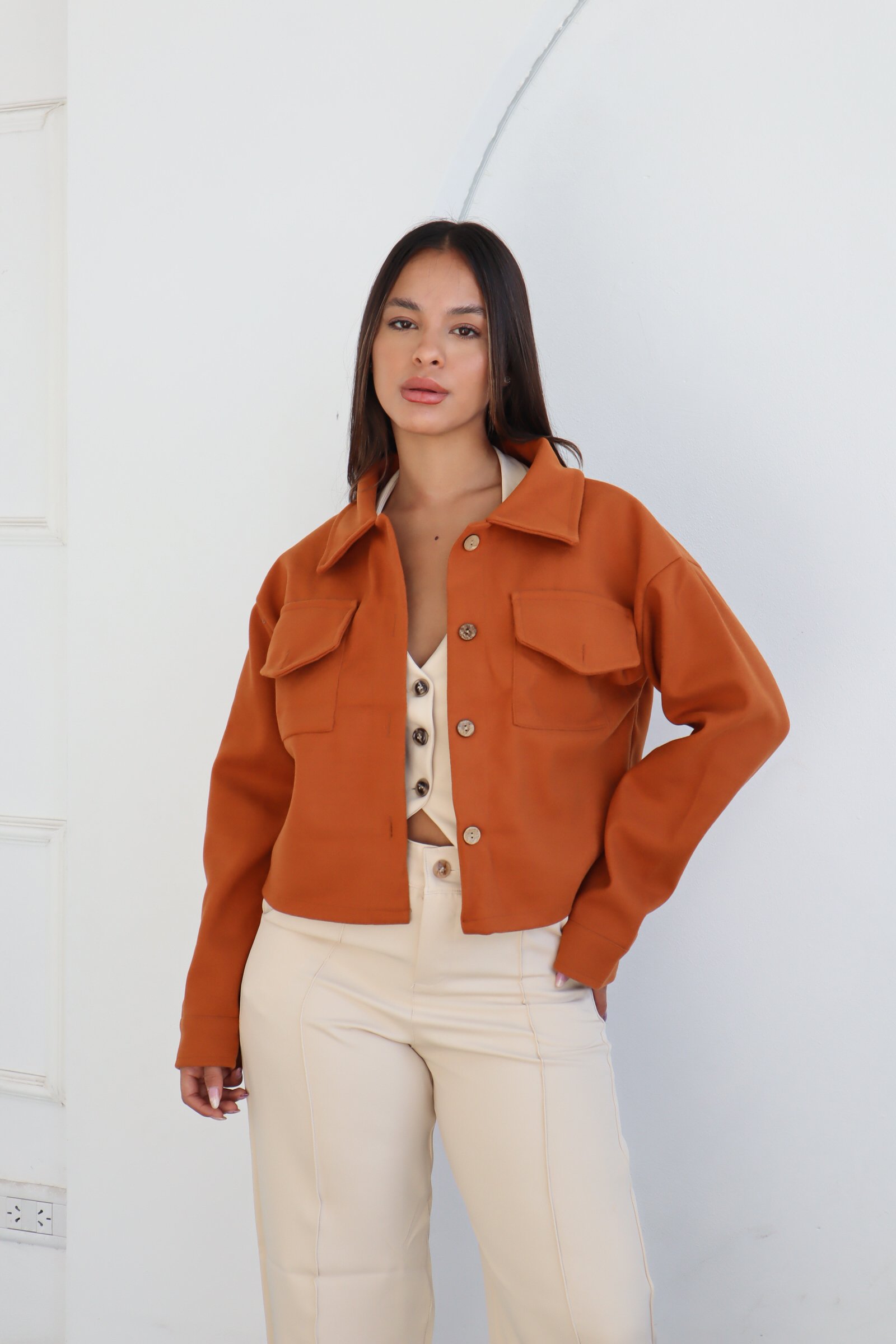 CAMPERA CORTA DE PAÑO GRUESO