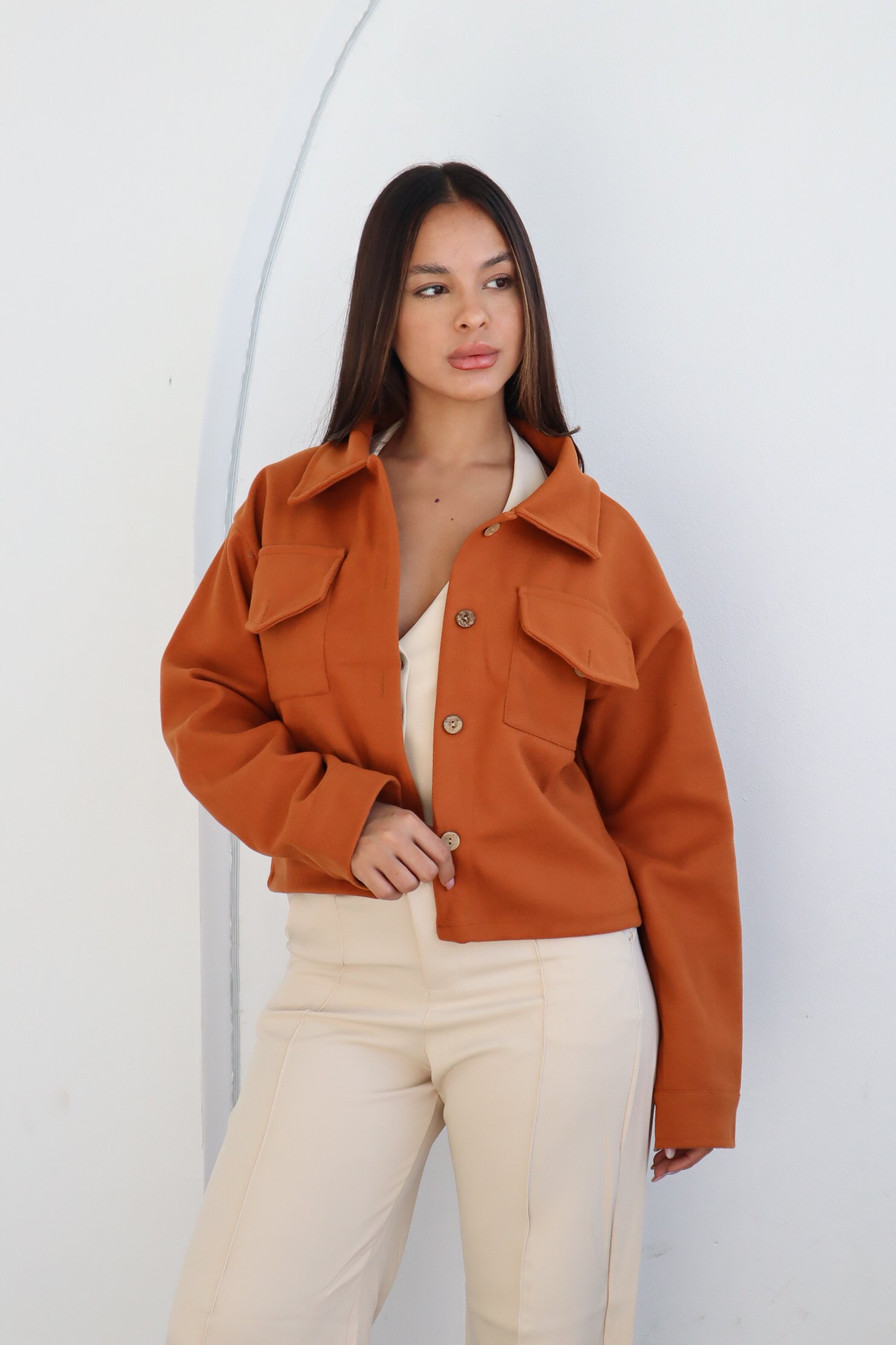 CAMPERA CORTA DE PAÑO GRUESO