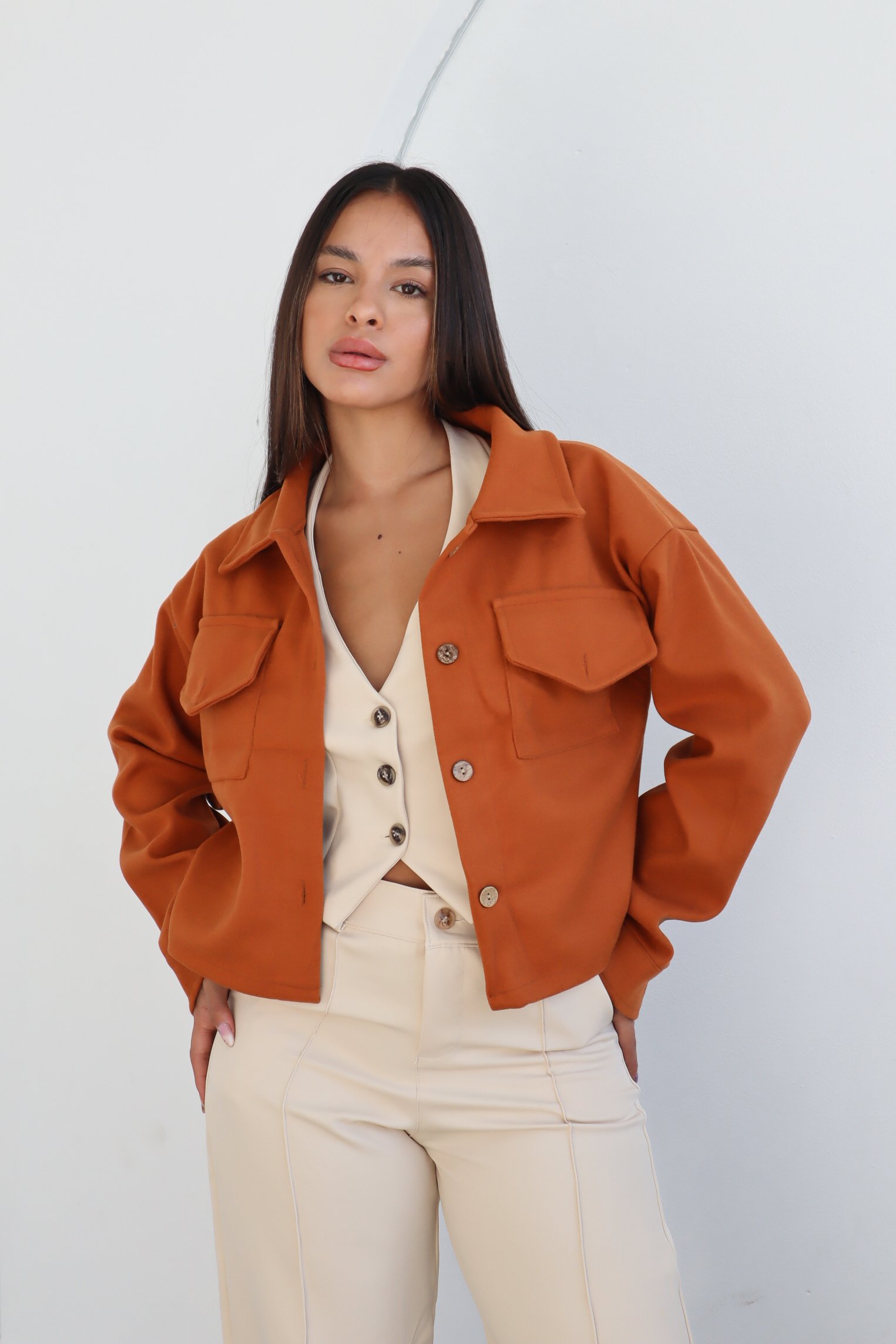 CAMPERA CORTA DE PAÑO GRUESO