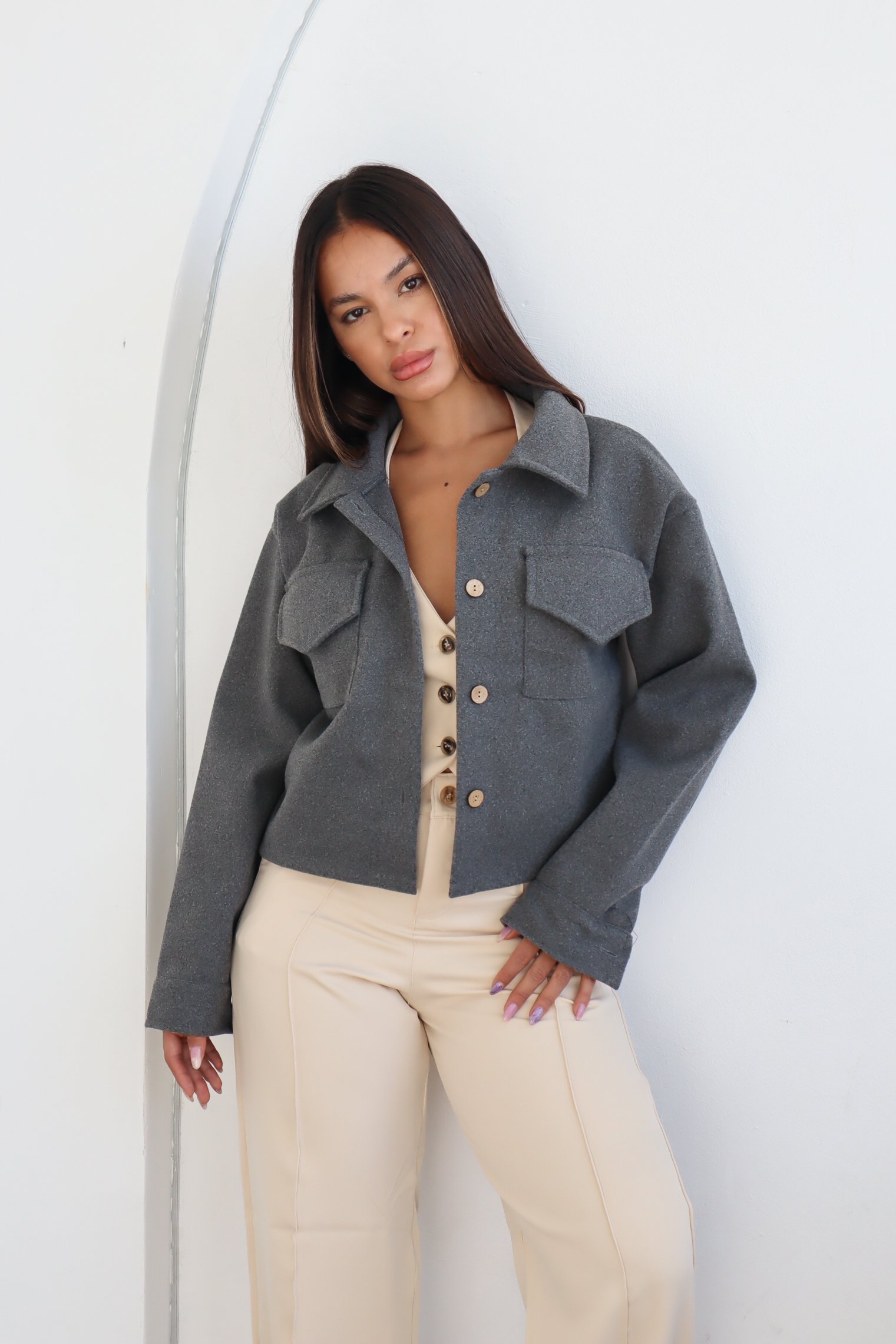 CAMPERA CORTA DE PAÑO GRUESO