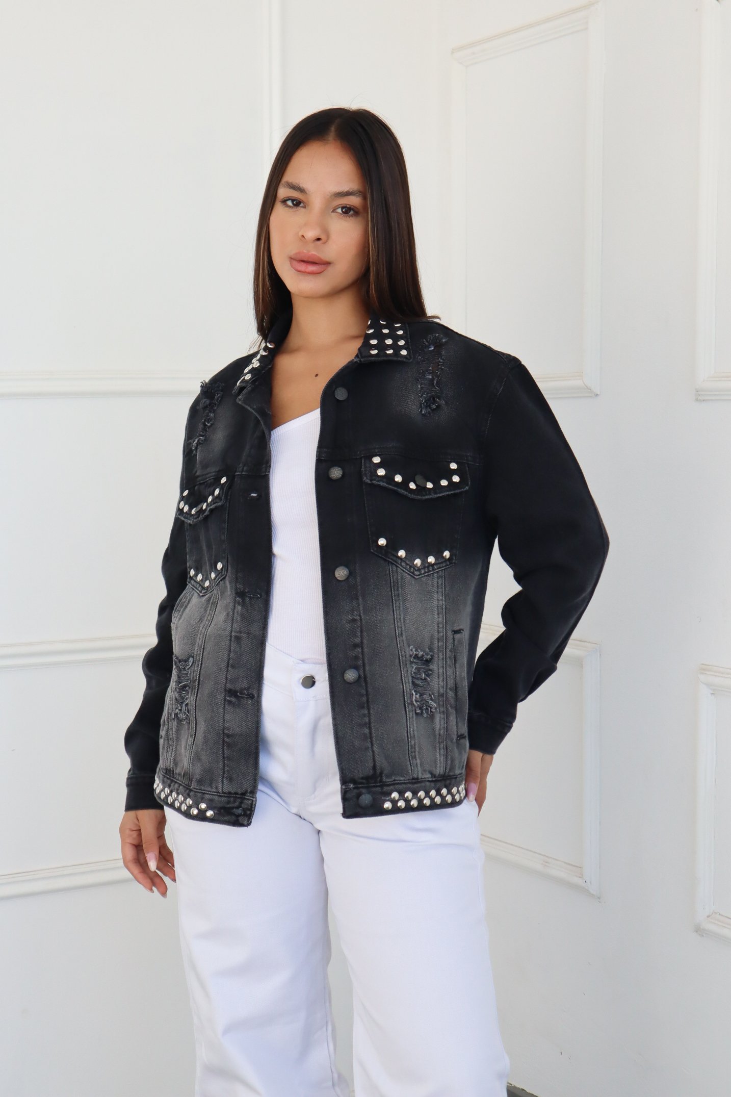 CAMPERA OVERSIZE GRIS CON TACHAS