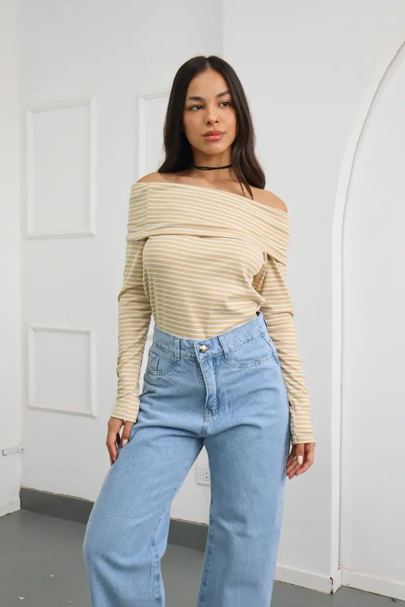 CAMISETA DARLON CUELLO BOTE