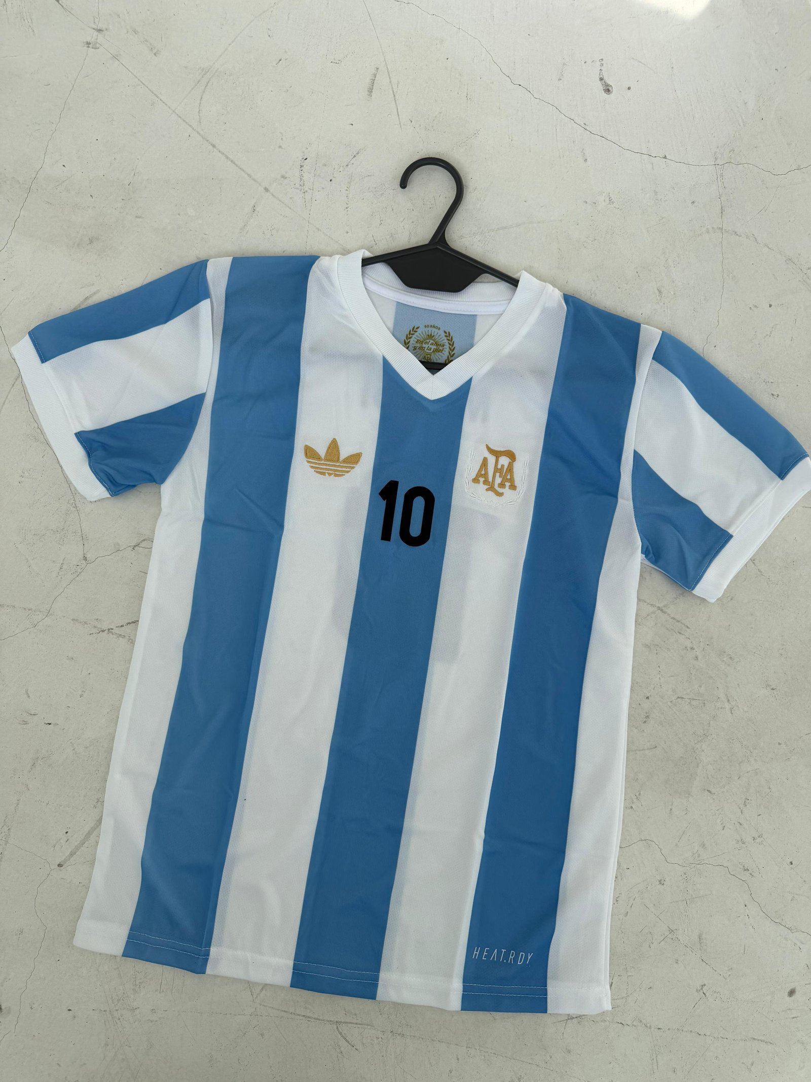 CAMISETA RETRO DE NIÑO BORDADA