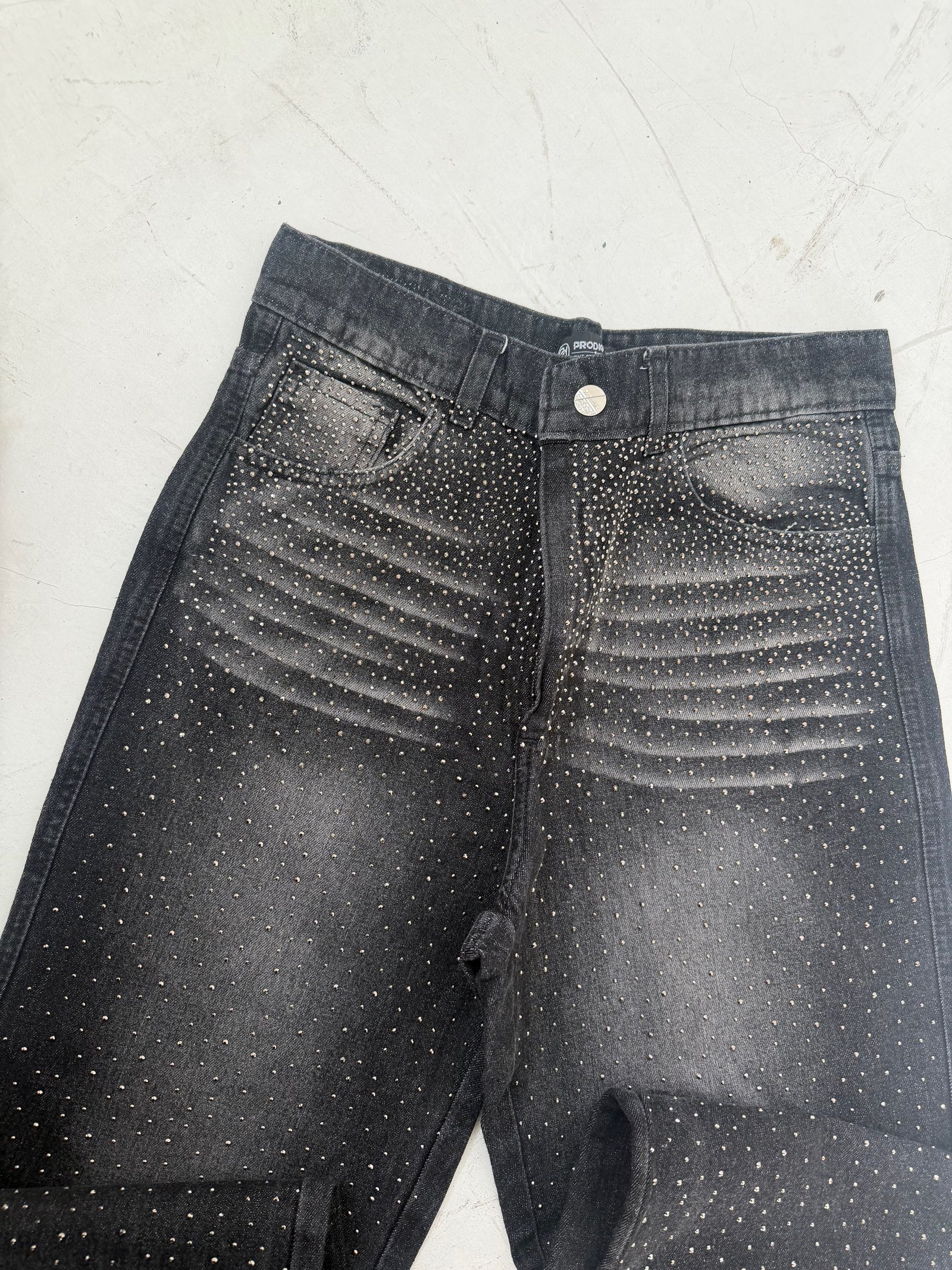 JEAN WIDE LEG GRIS CON BRILLOS