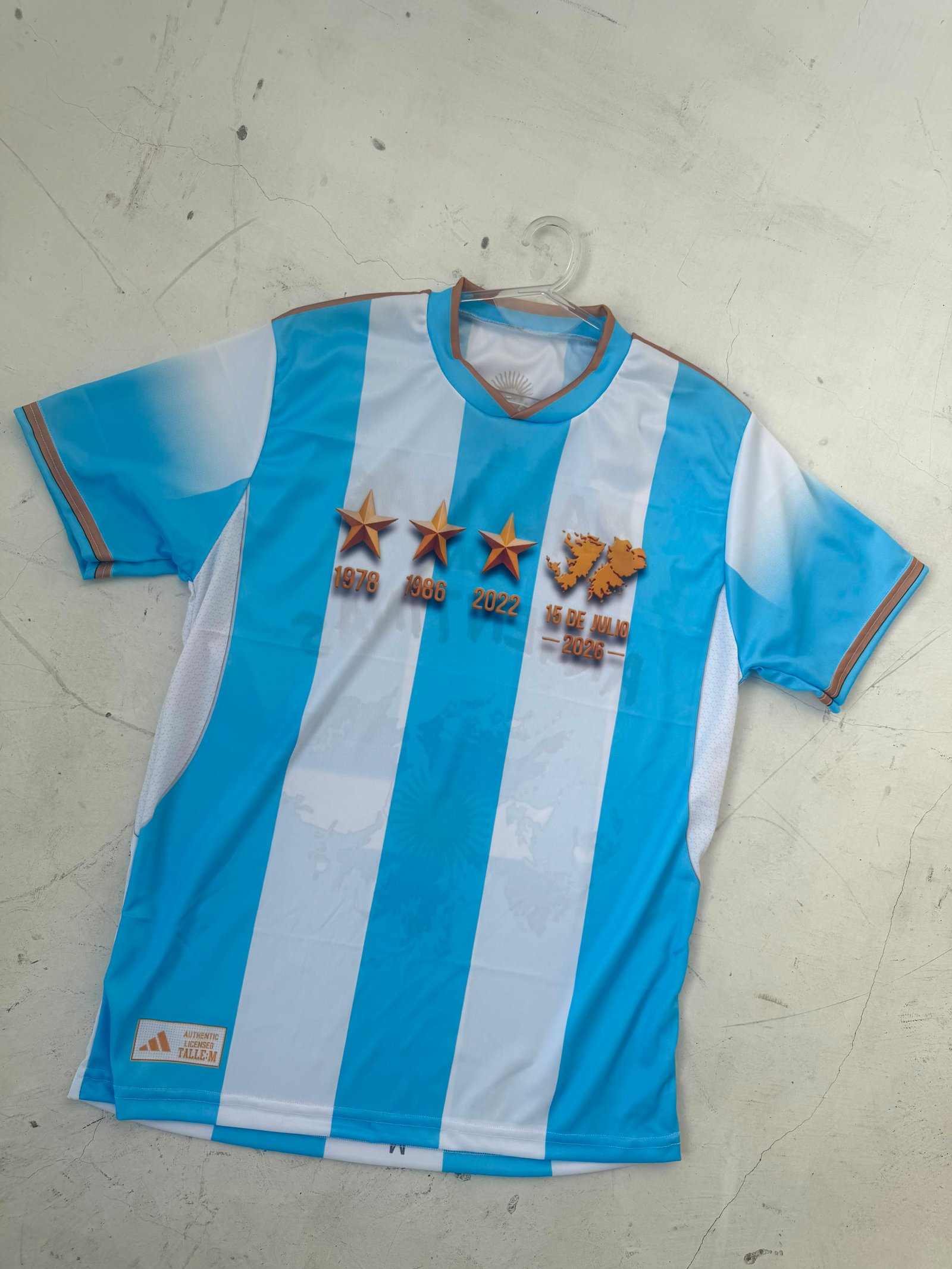 CAMISETA ARGENTINA CELESTE Y DORADO