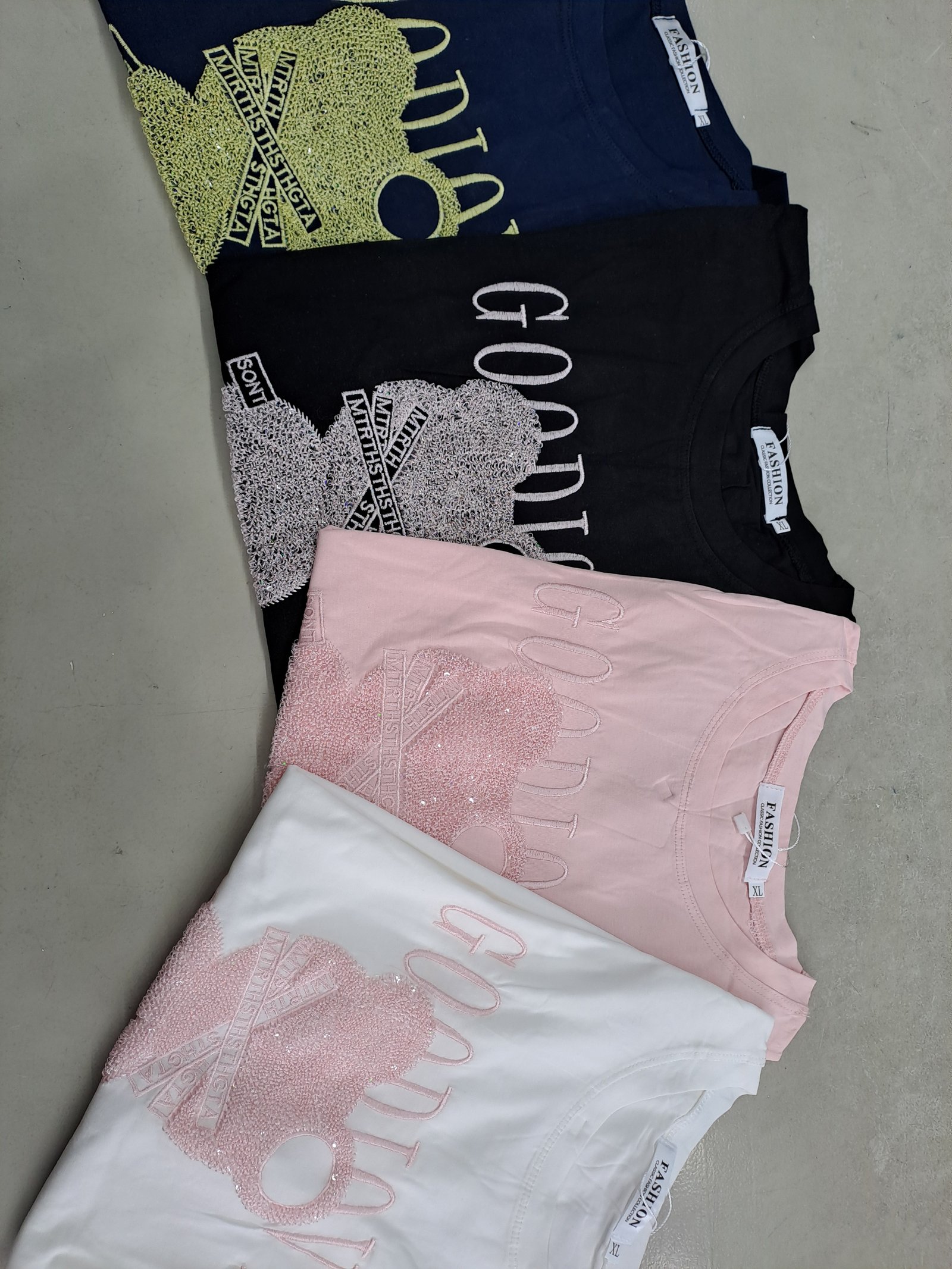 REMERA IMPORTADA OSITO "GOODLUCK"